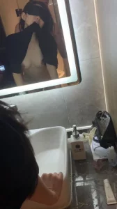 把精液射到妹子嘴里 妹子都呛到了
